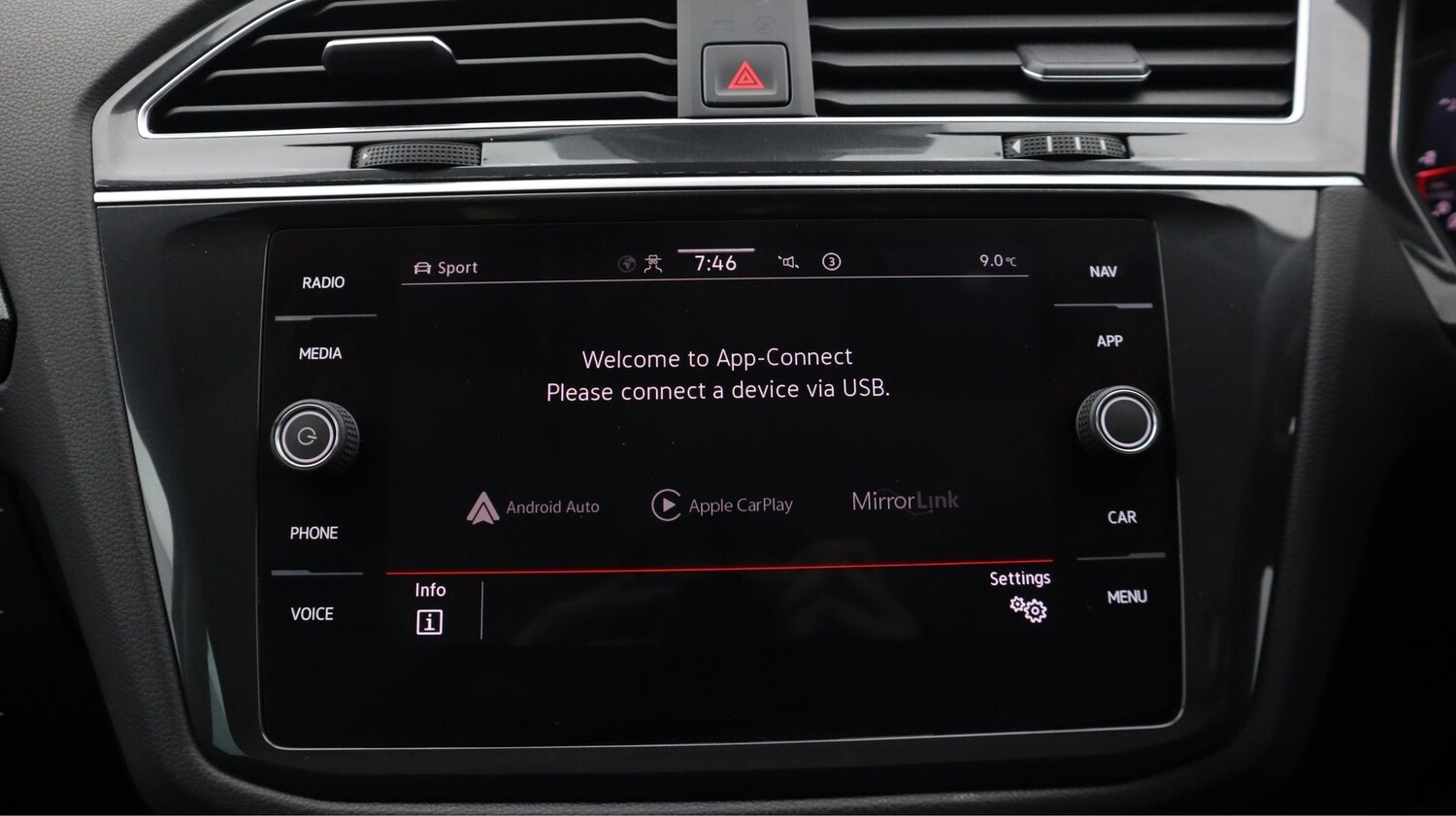 Used Volkswagen Tiguan for sale - 77216403: Photo 25