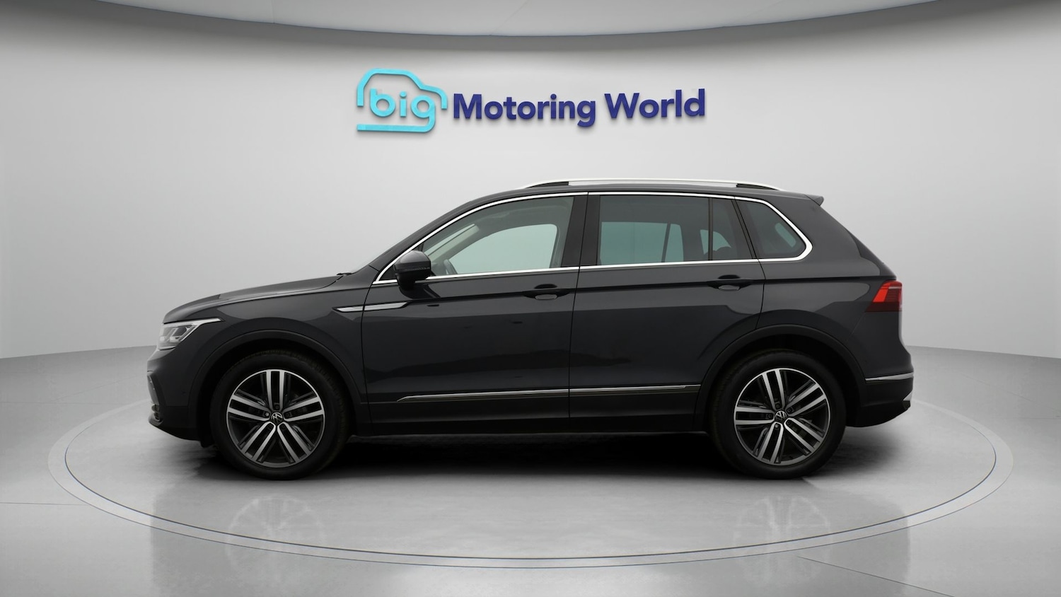 Used Volkswagen Tiguan for sale - 77216403: Photo 4