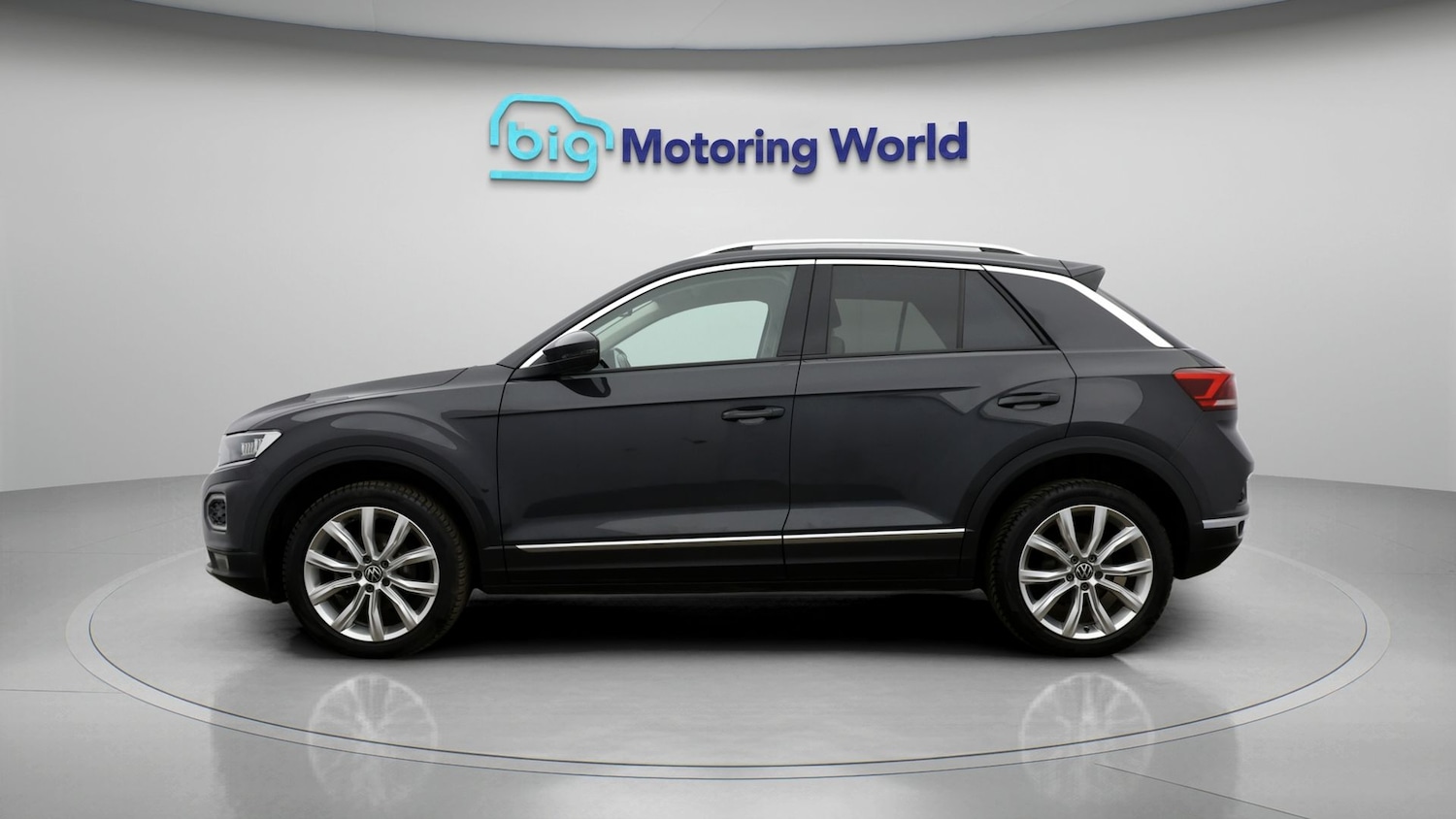 Used Volkswagen T-Roc for sale - 77809230: Photo 4