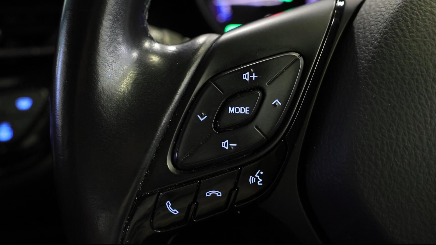 Used Toyota C-HR 2019 for sale - 76109441: Photo 24