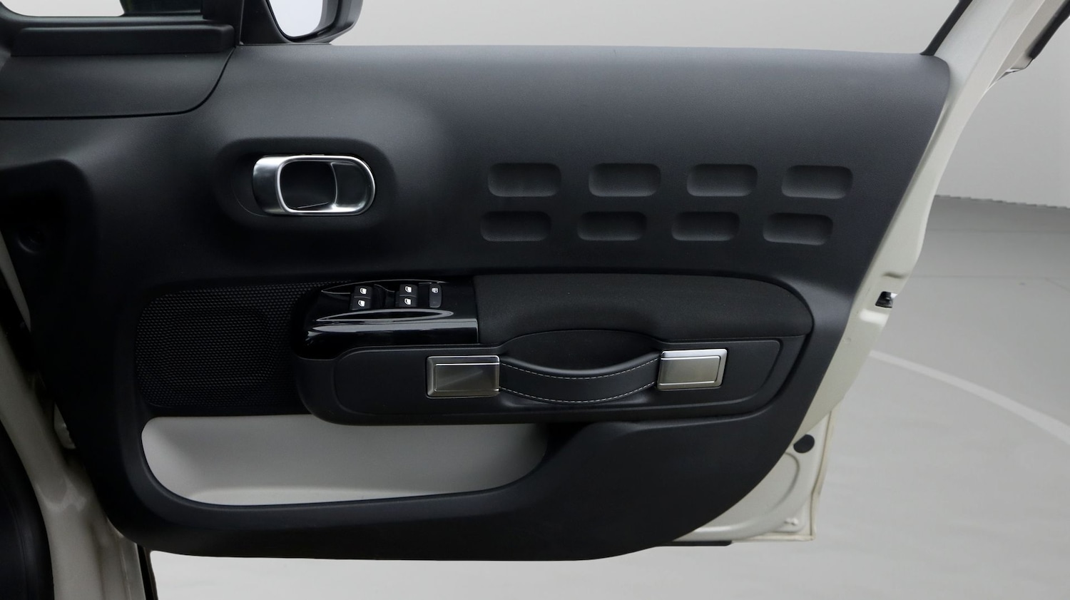 Used Citroen C3 2023 for sale - 77663613: Photo 15