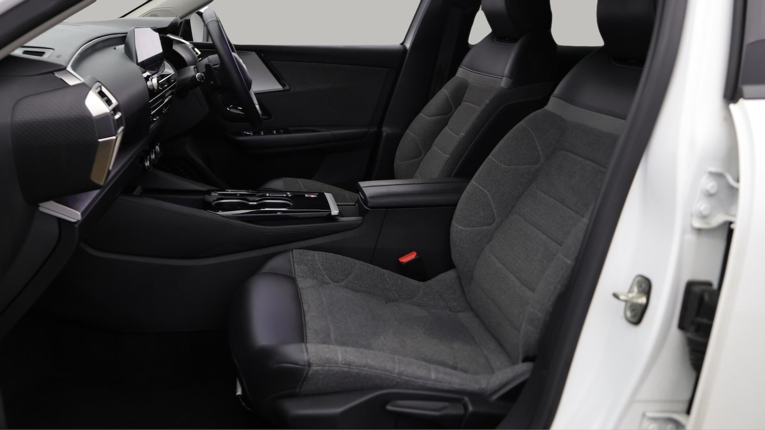 Used Citroen C5 X 2023 for sale - 76472188: Photo 15