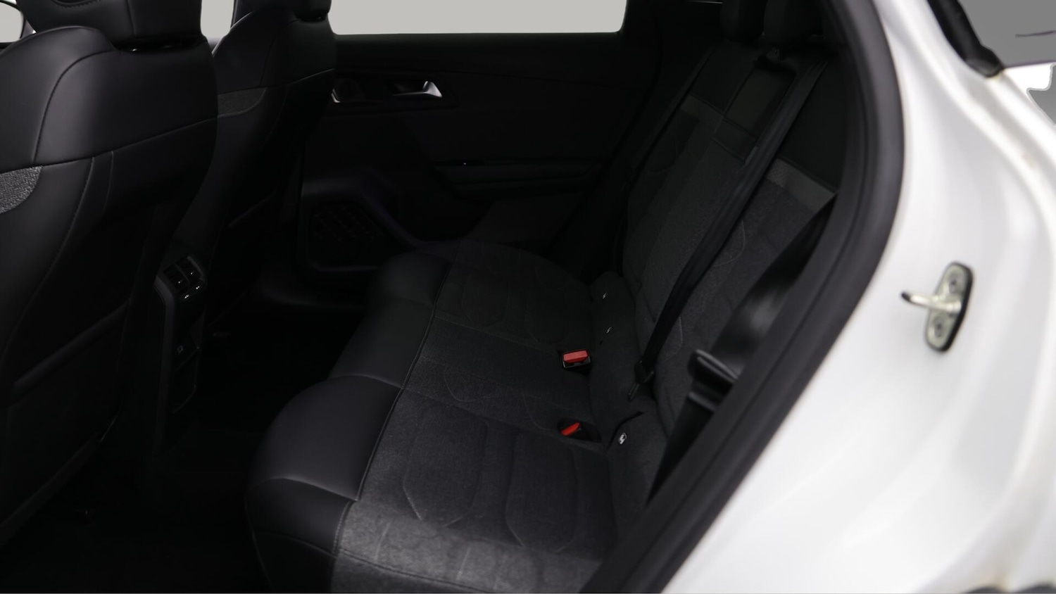 Used Citroen C5 X 2023 for sale - 76472188: Photo 17