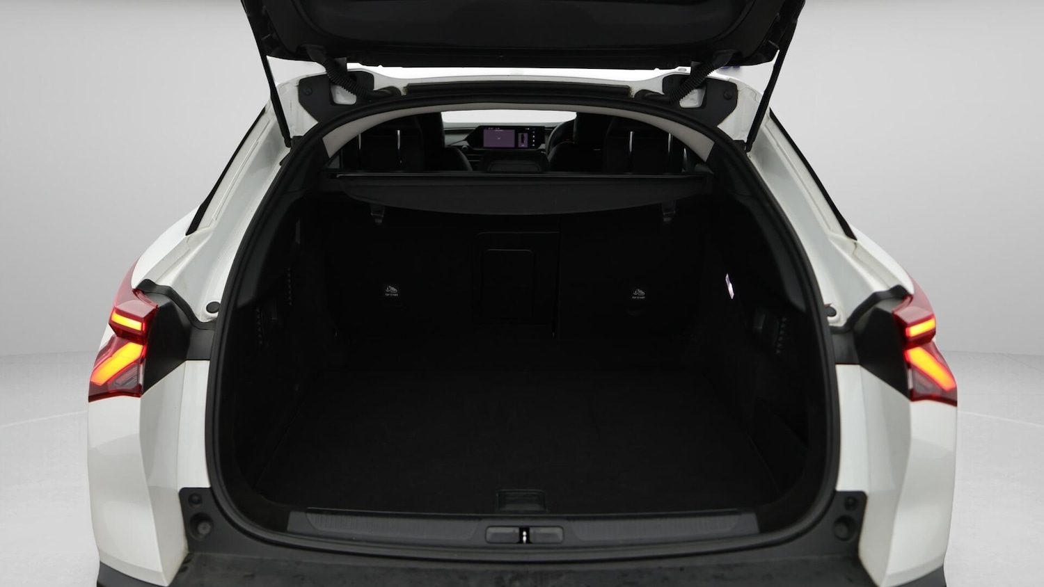 Used Citroen C5 X 2023 for sale - 76472188: Photo 18