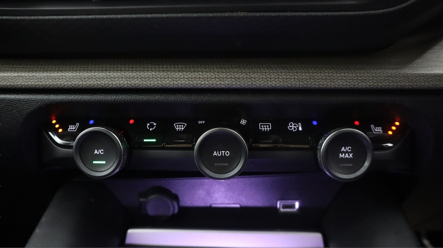 Used Citroen C5 X 2023 for sale - 77285852: Photo 12