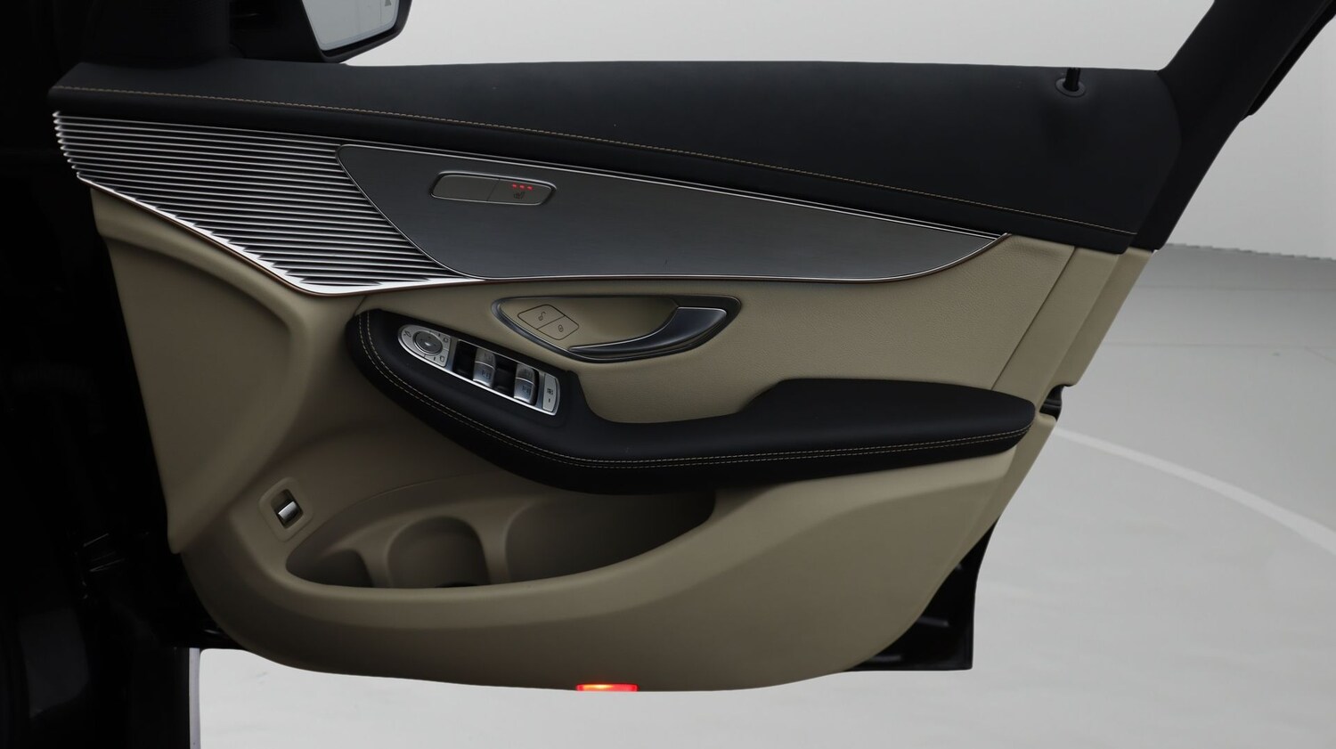 Used Mercedes-Benz EQC 2022 for sale - 77742522: Photo 15