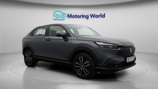 Used Honda HR-V 2023 for sale - 76136385: Photo 2
