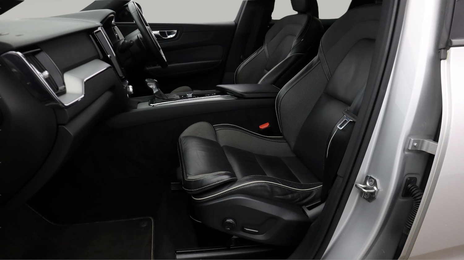 Used Volvo XC60 2019 for sale - 77961641: Photo 14