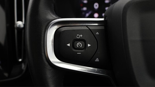 Used Volvo XC40 2019 for sale - 76167080: Photo 25