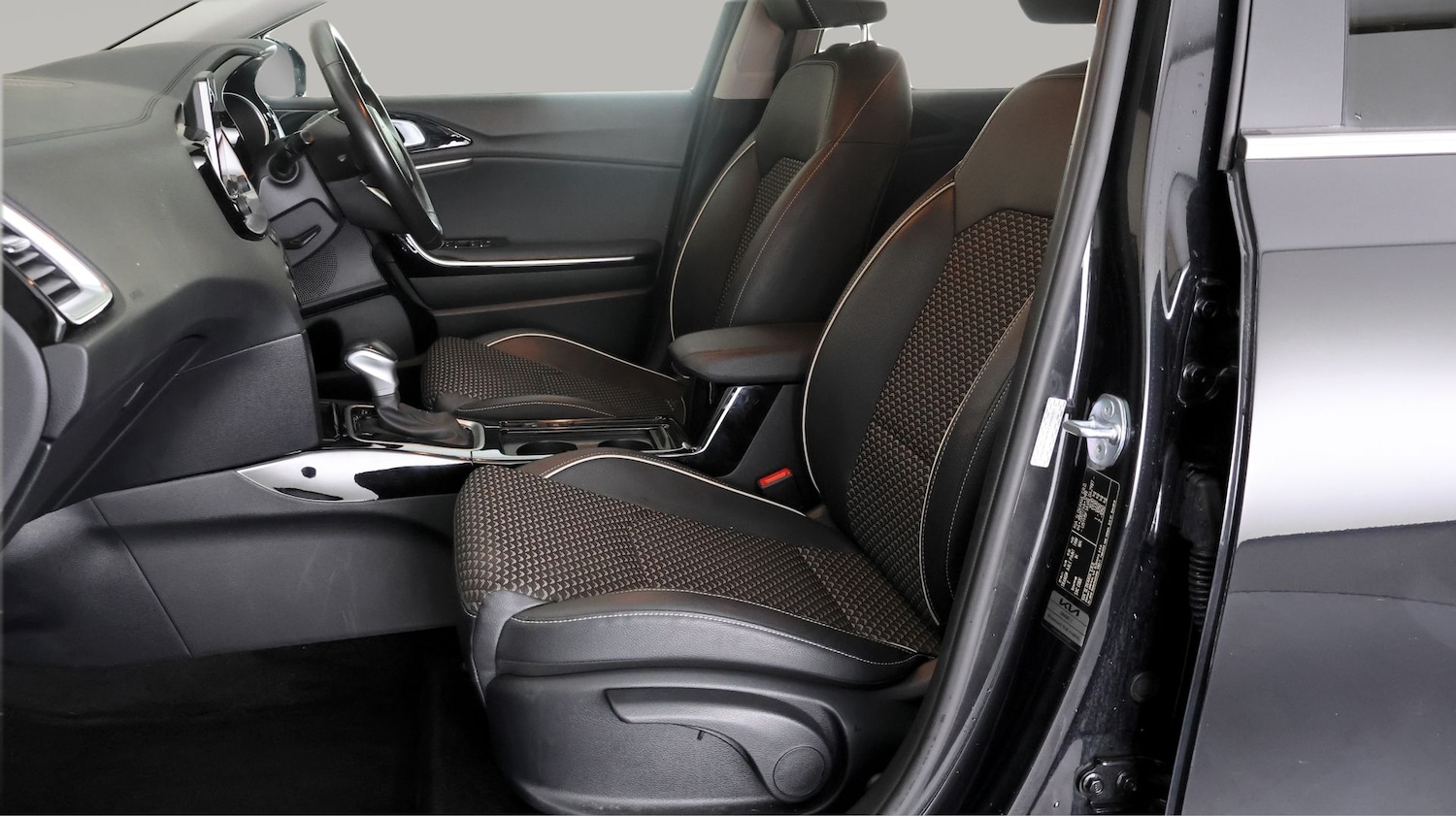 Used Kia XCeed 2023 for sale - 77675814: Photo 14