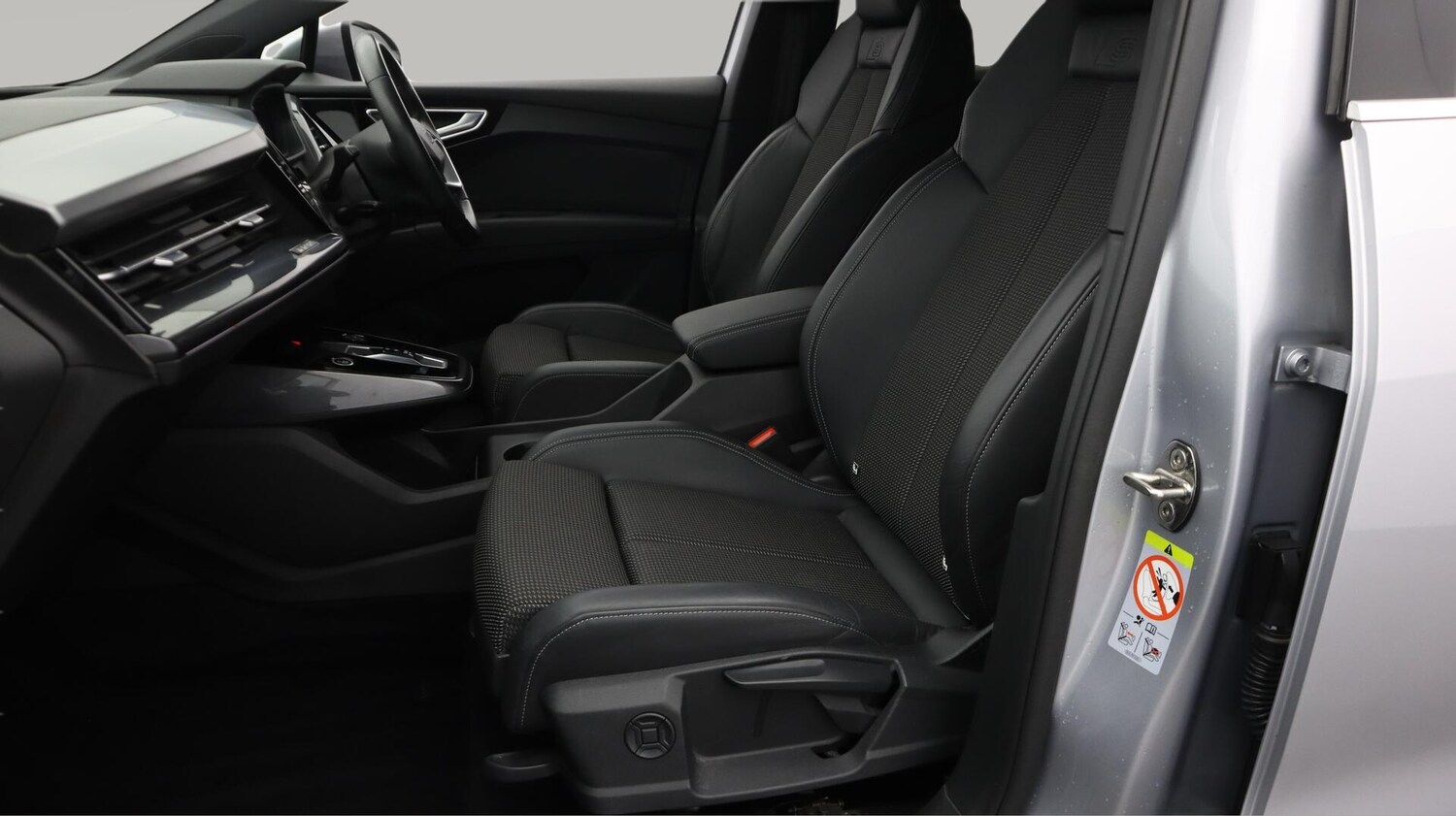 Used Audi Q4 e-tron 2021 for sale - 76715267: Photo 15