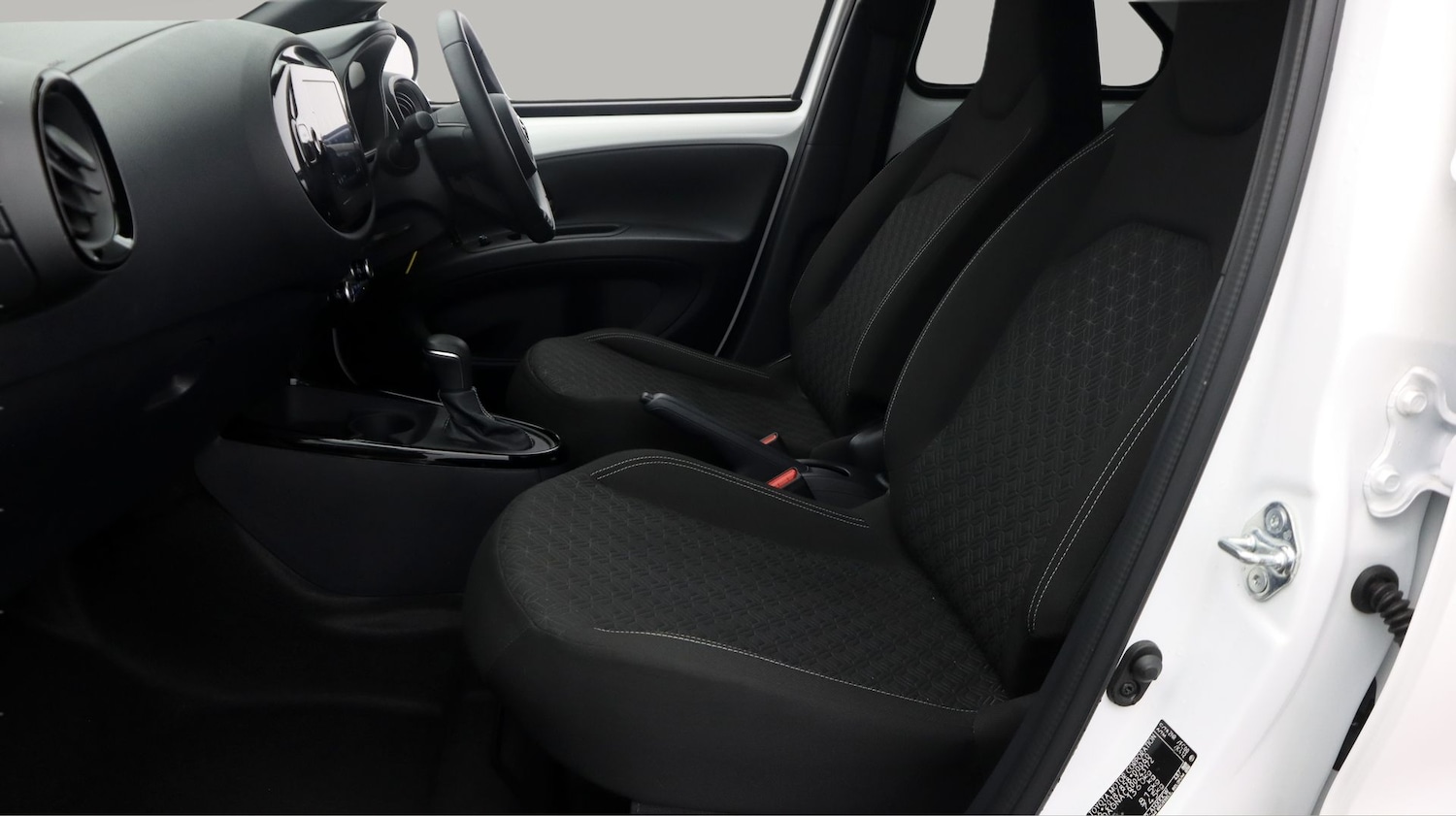 Used Toyota Aygo X 2024 for sale - 77182154: Photo 14