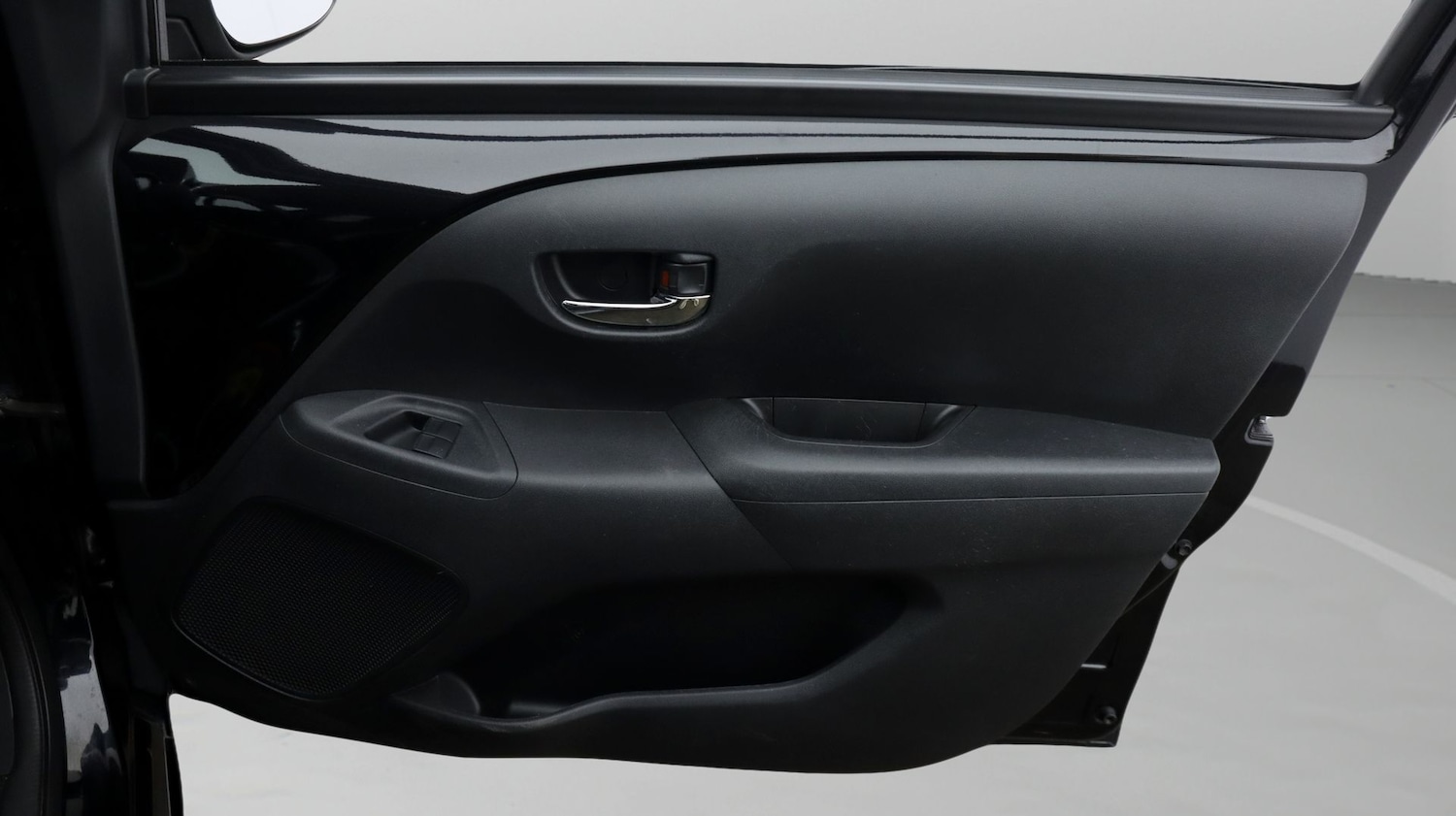 Used Toyota AYGO 2017 for sale - 77308615: Photo 15