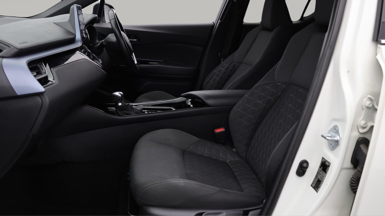 Used Toyota C-HR 2022 for sale - 76239020: Photo 15