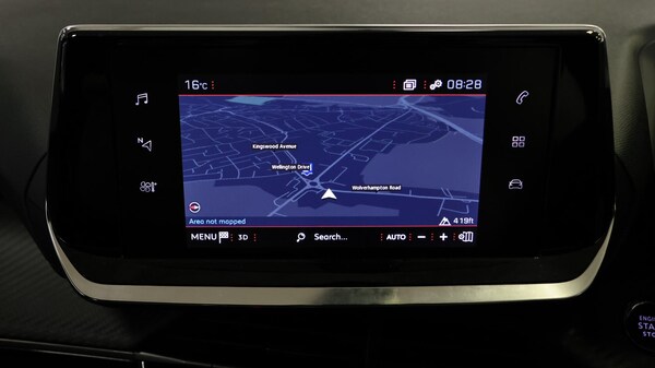 Used Peugeot 2008 2023 for sale - 76283035: Photo 12