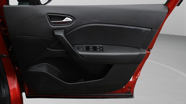 Used Renault Captur 2021 for sale - 76295556: Photo 16