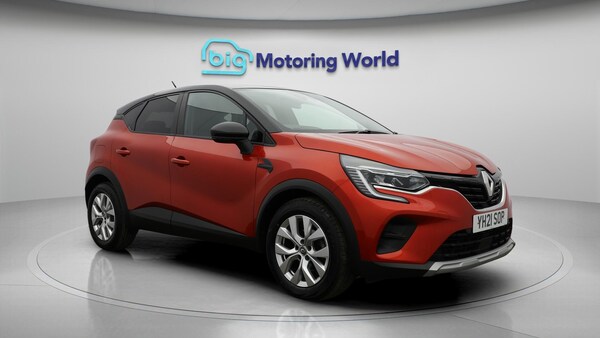 Used Renault Captur 2021 for sale - 76295556: Photo 2