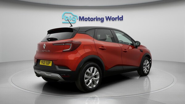 Used Renault Captur 2021 for sale - 76295556: Photo 8