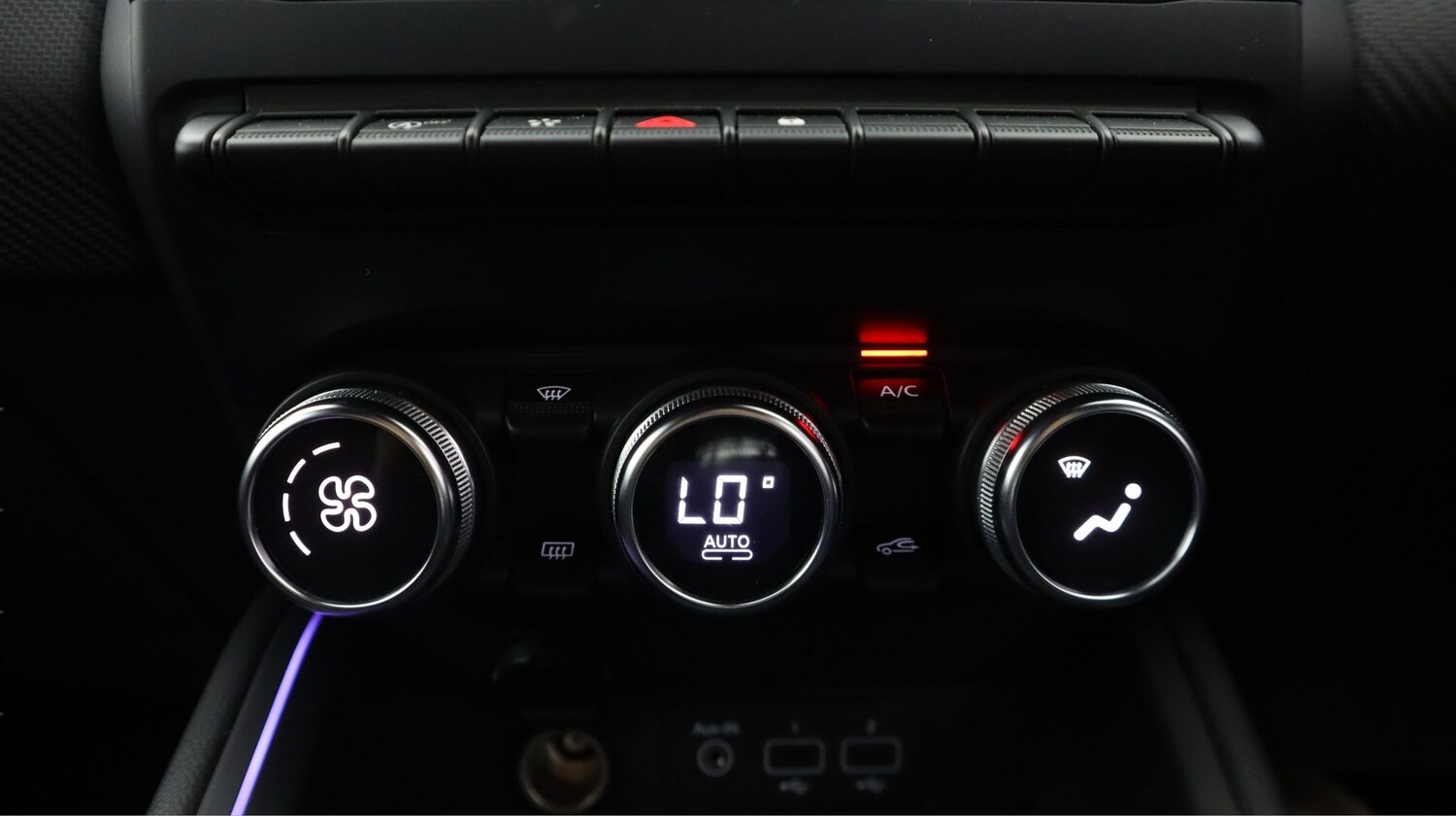 Used Renault Clio 2023 for sale - 77961878: Photo 12