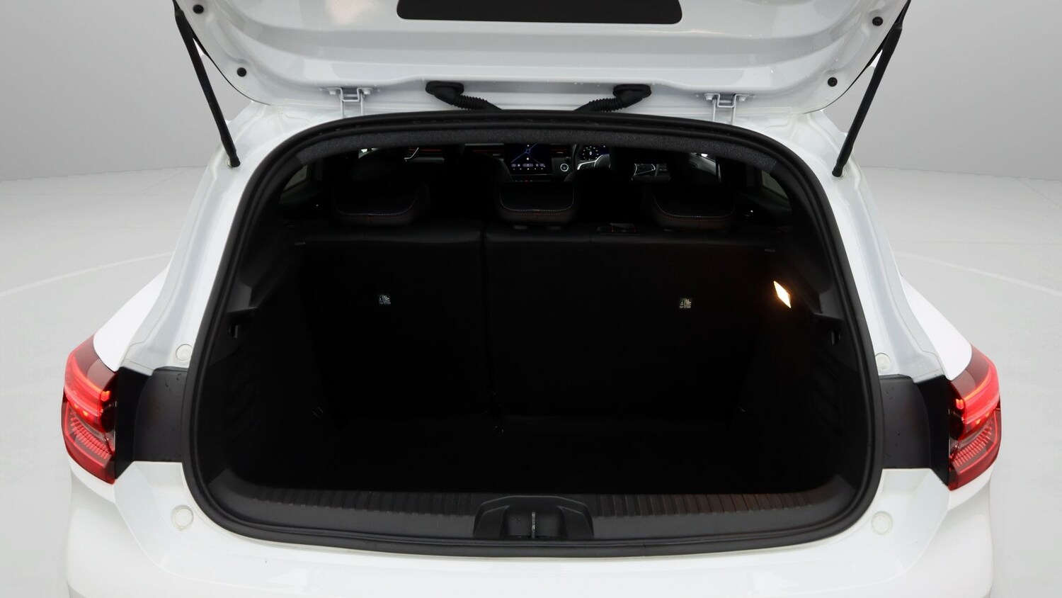 Used Renault Clio 2023 for sale - 77961878: Photo 17