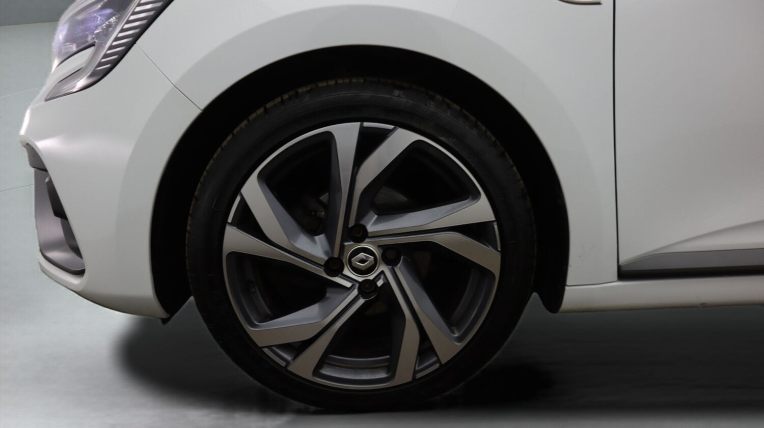 Used Renault Clio 2023 for sale - 77961878: Photo 18