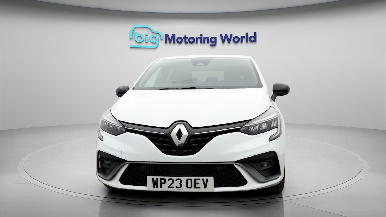 Used Renault Clio 2023 for sale - 77961878: Photo 2