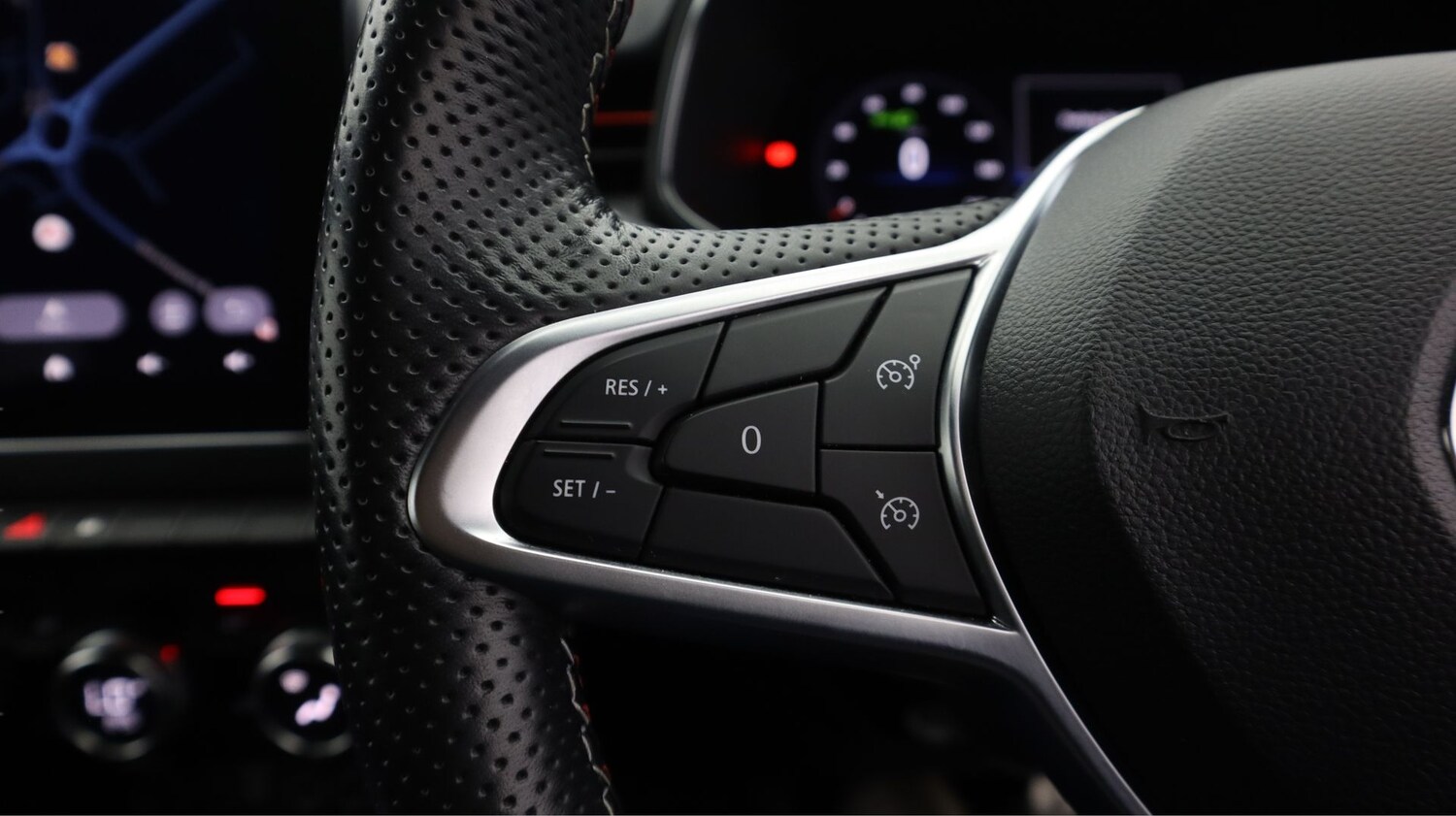 Used Renault Clio 2023 for sale - 77961878: Photo 21