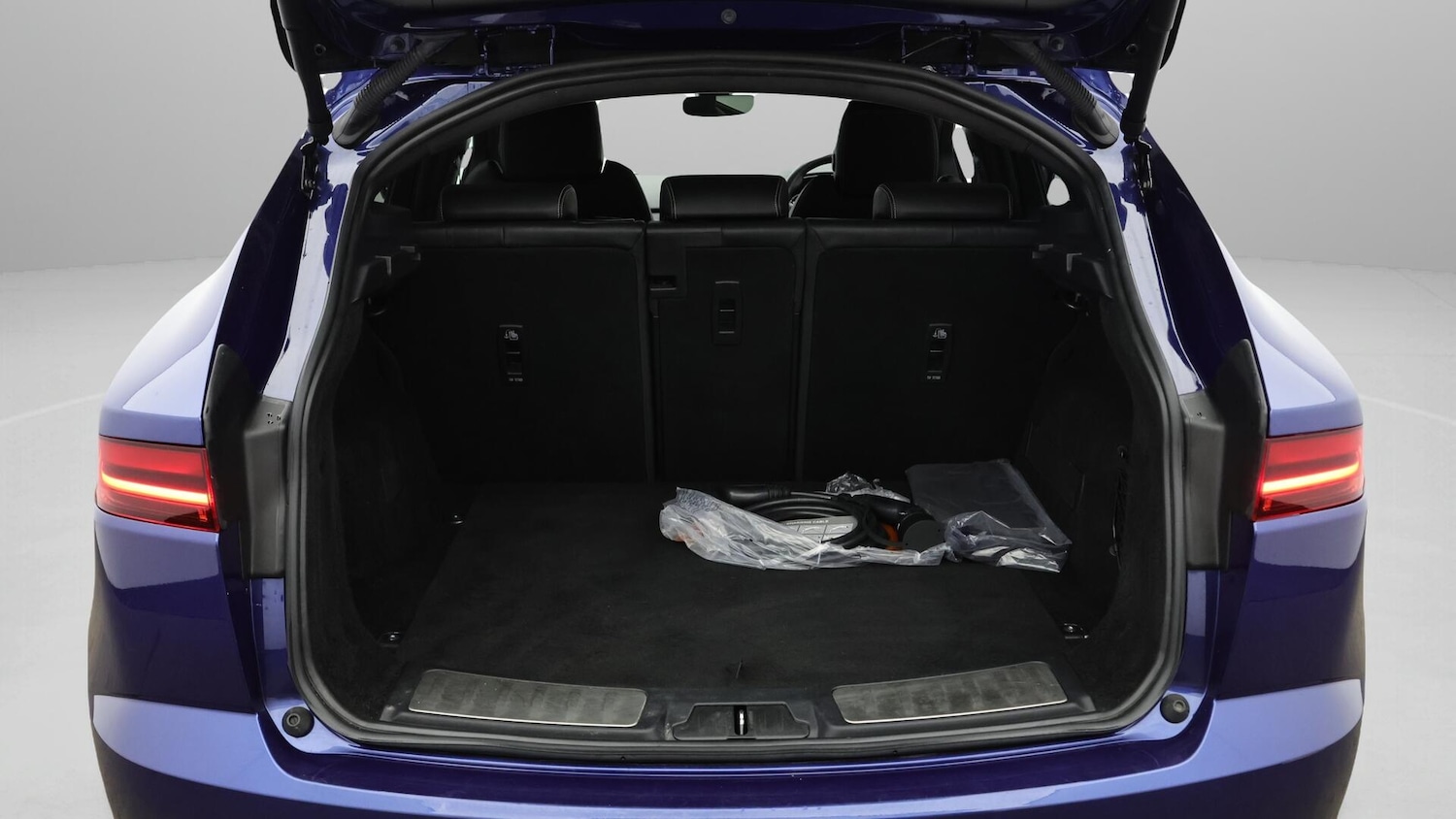 Used Jaguar E-Pace 2021 for sale - 76371128: Photo 18