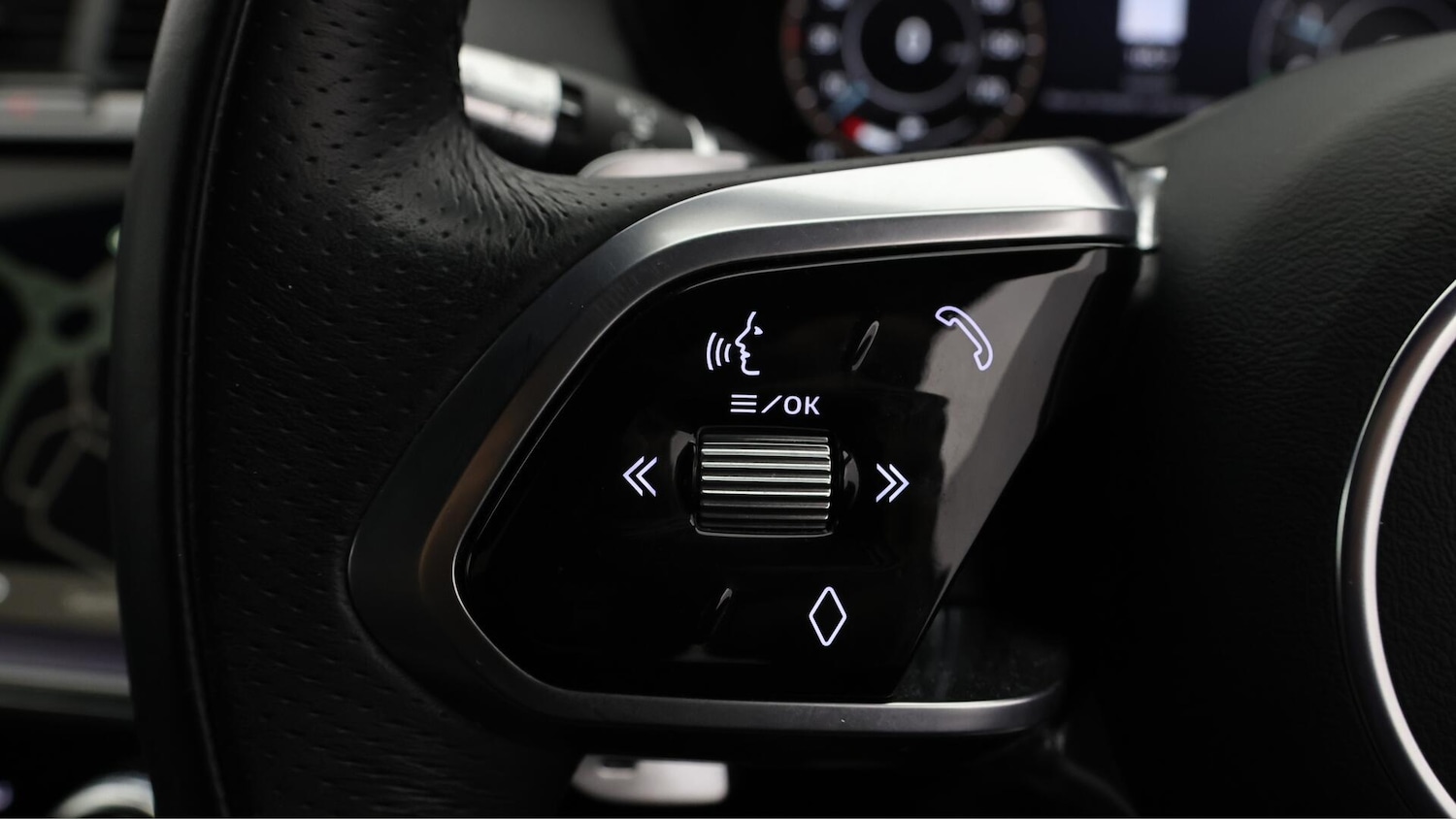 Used Jaguar E-Pace 2021 for sale - 76371128: Photo 24