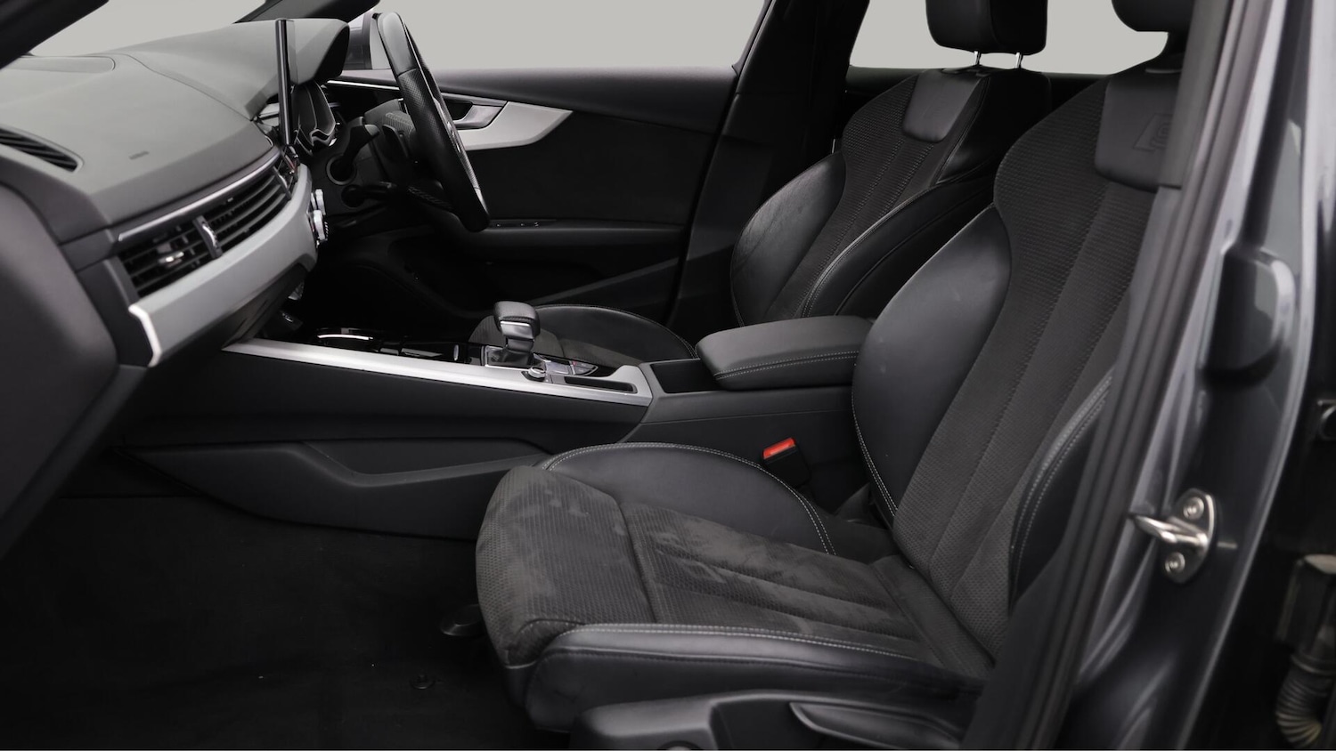 Used Audi A4 2020 for sale - 76349900: Photo 15
