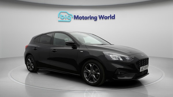 Used Ford Focus 2021 for sale - 76227272: Photo 2