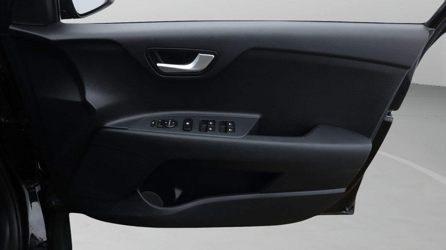 Used Kia Stonic 2025 for sale - 78007957: Photo 15