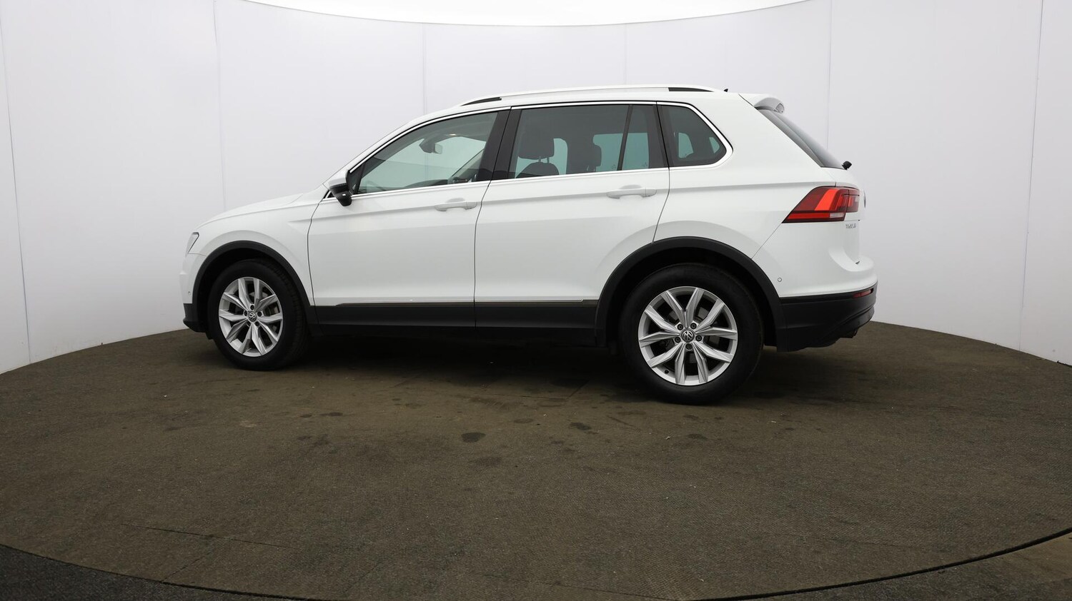 Used Volkswagen Tiguan 2020 for sale - 76084436: Photo 70