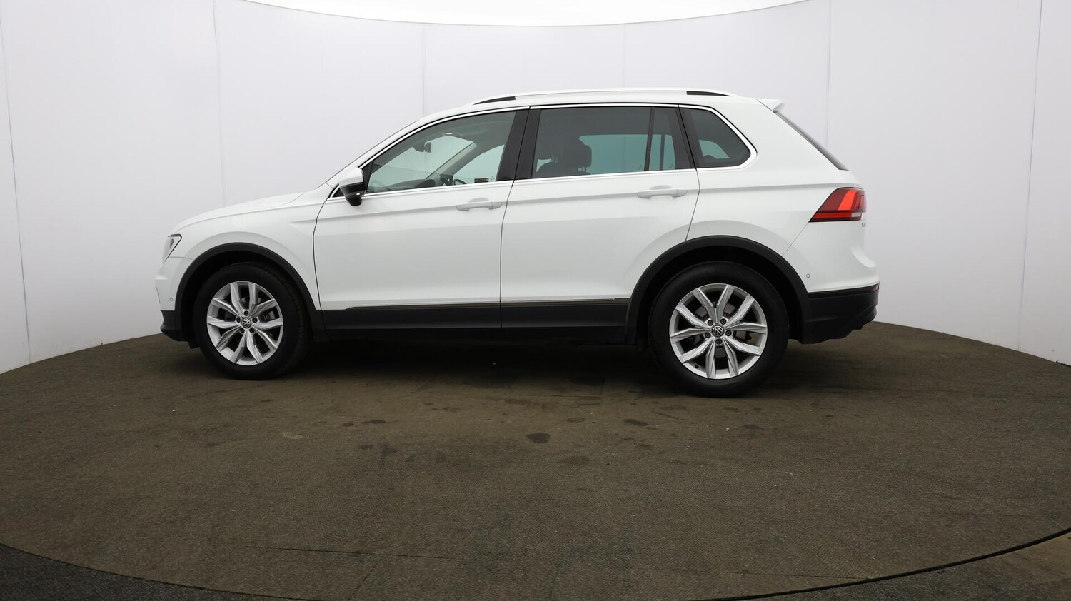 Used Volkswagen Tiguan 2020 for sale - 76084436: Photo 71