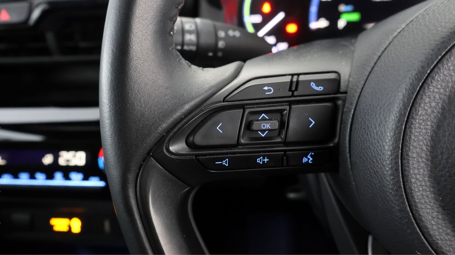 Used Toyota Yaris Cross 2024 for sale - 78075170: Photo 22