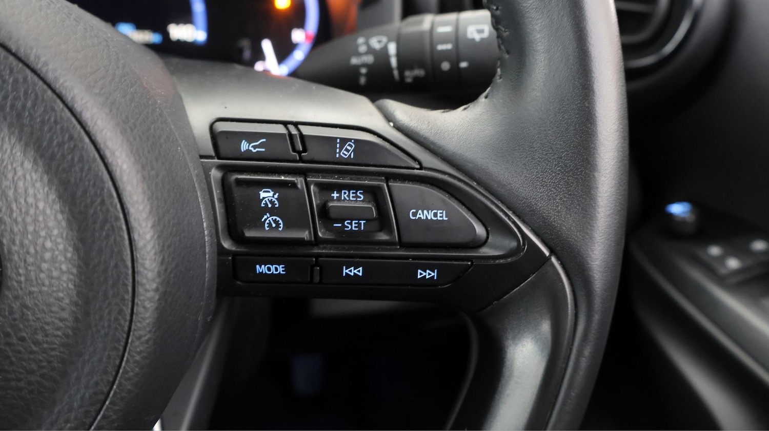 Used Toyota Yaris Cross 2024 for sale - 78075170: Photo 23