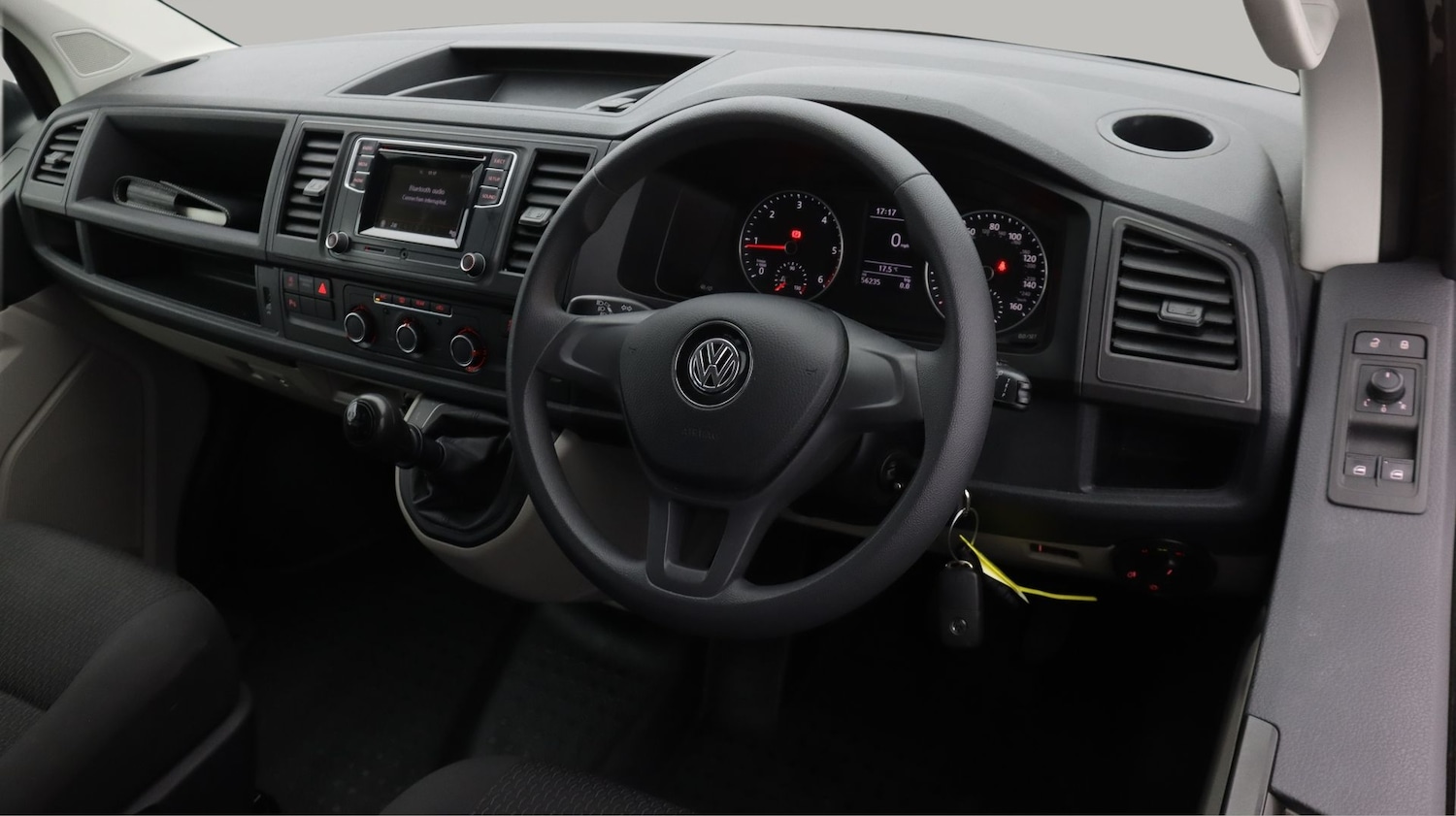 Used Volkswagen Transporter Shuttle 2019 for sale - 77692385: Photo 9