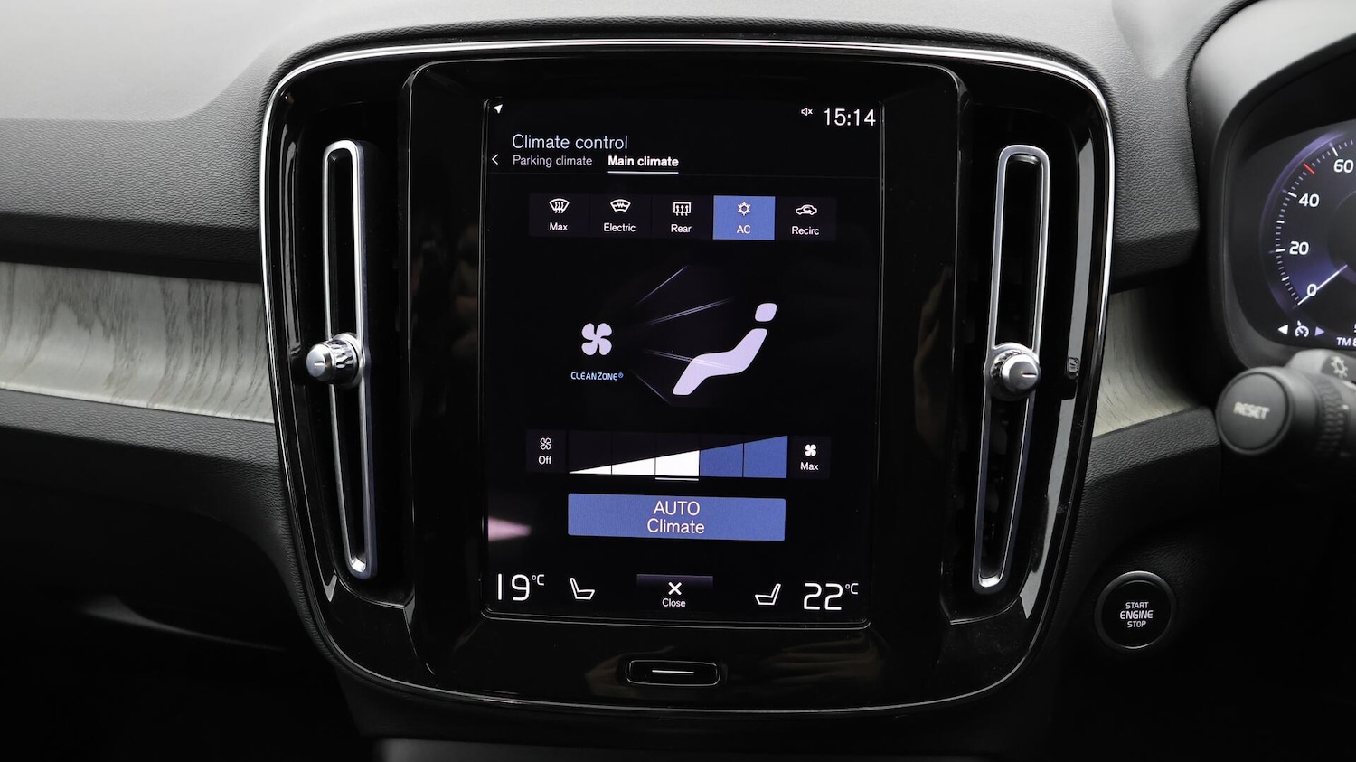 Used Volvo XC40 2021 for sale - 76247856: Photo 13