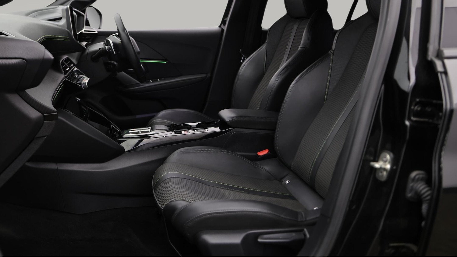 Used Peugeot 208 2023 for sale - 76456913: Photo 15