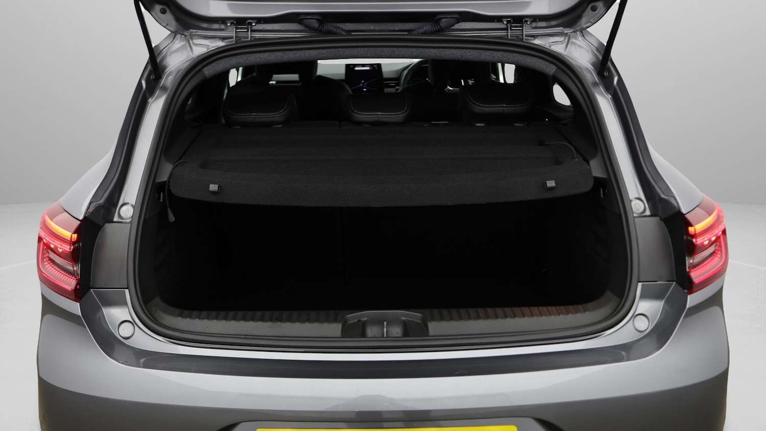 Used Renault Clio 2023 for sale - 76472270: Photo 18