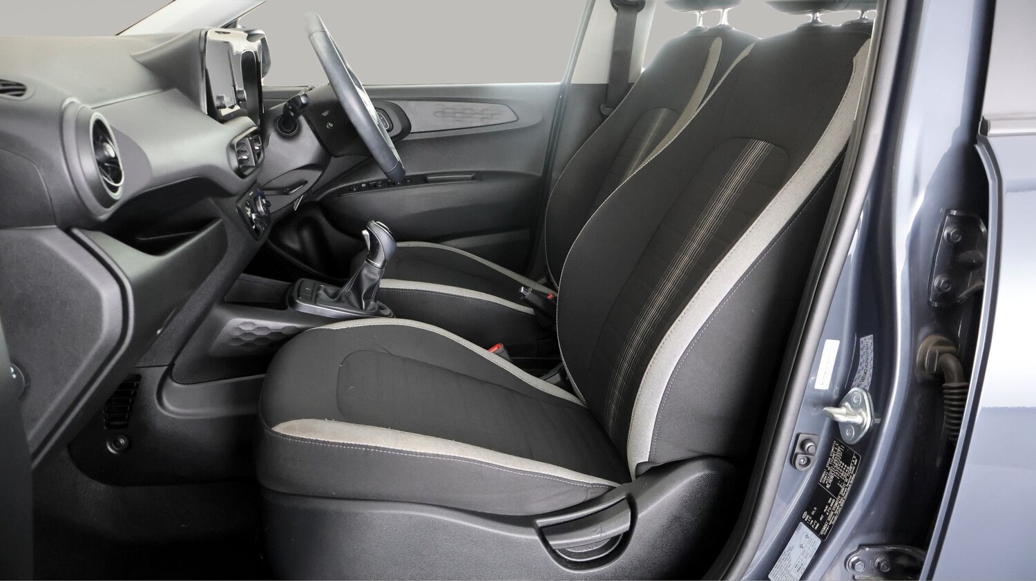 Used Hyundai i10 2023 for sale - 77675883: Photo 13