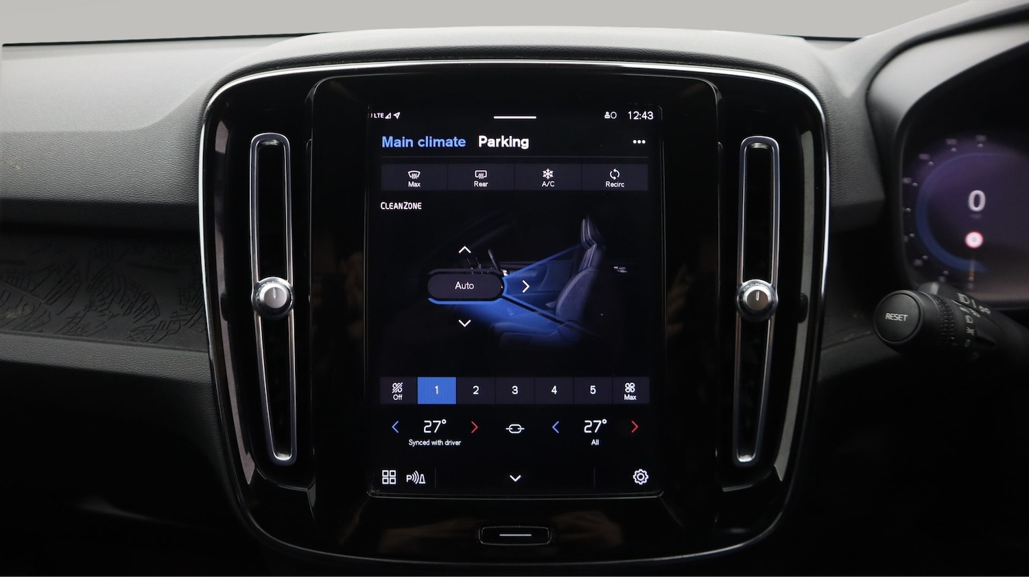 Used Volvo XC40 2022 for sale - 77735552: Photo 12