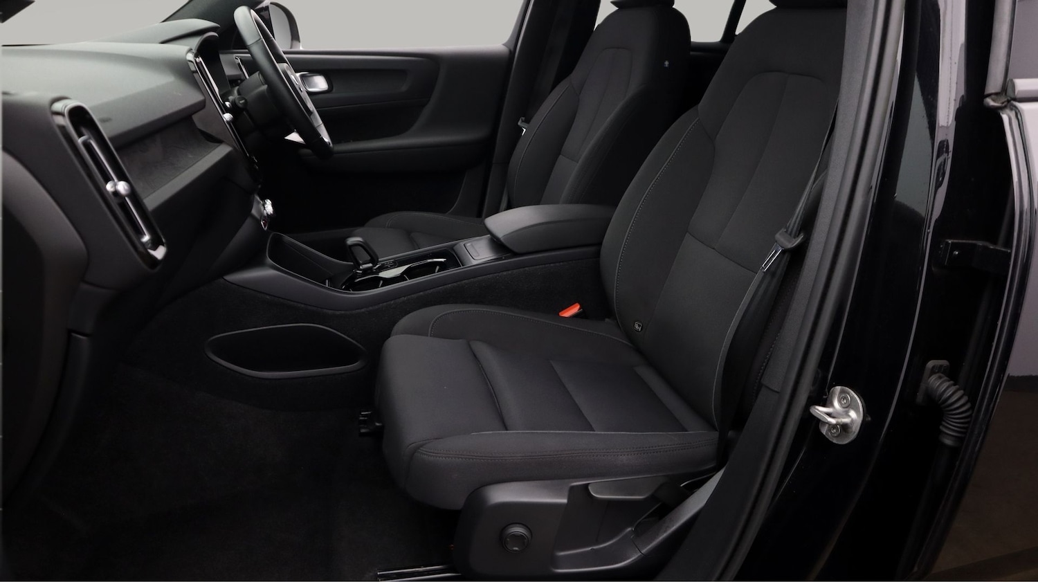 Used Volvo XC40 2022 for sale - 77735552: Photo 14