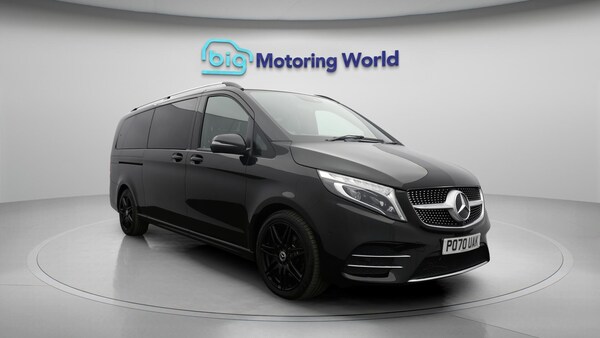 Used Mercedes-Benz V-Class 2020 for sale - 76158648: Photo 2