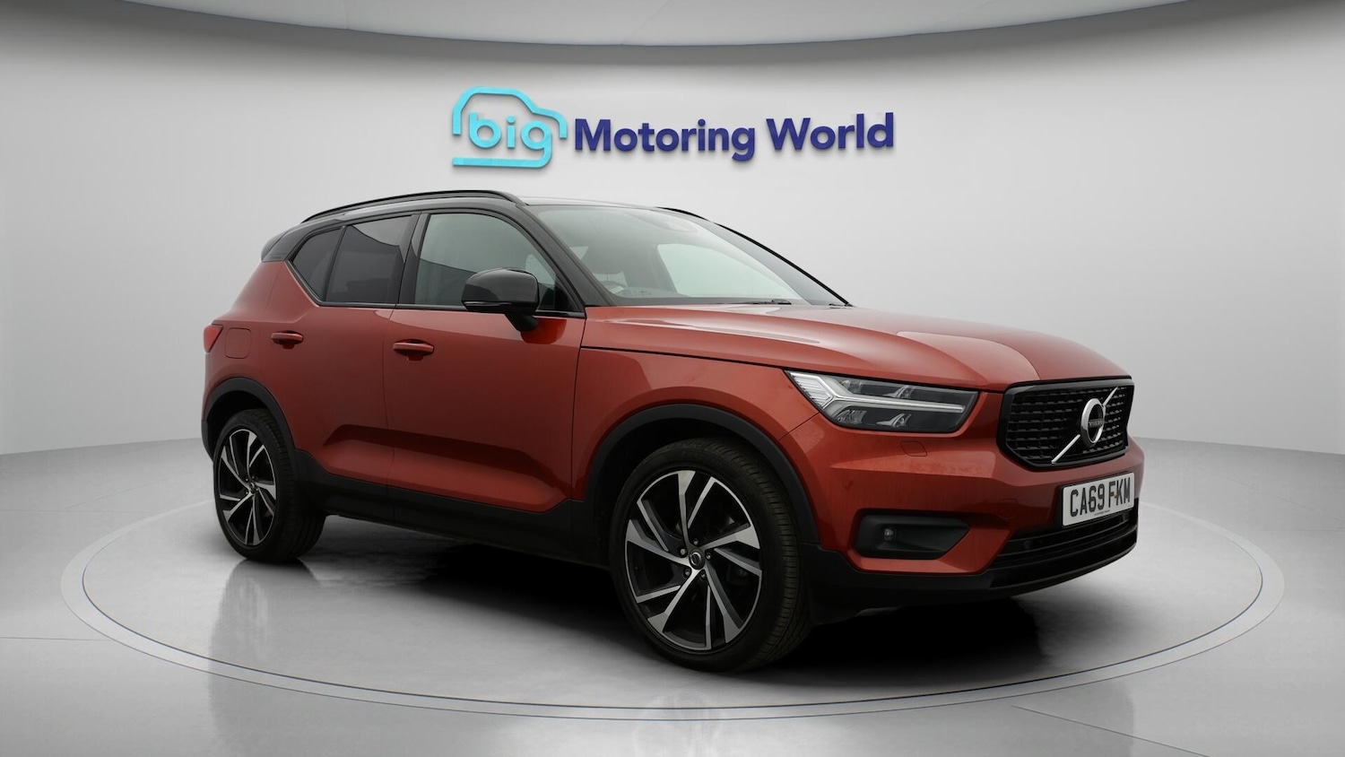 Used Volvo XC40 2019 for sale - 76269615: Photo 2