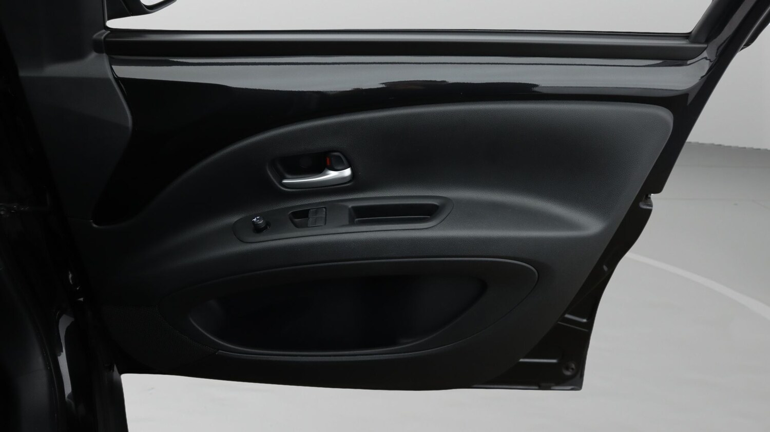 Used Toyota Aygo X 2022 for sale - 77515992: Photo 15