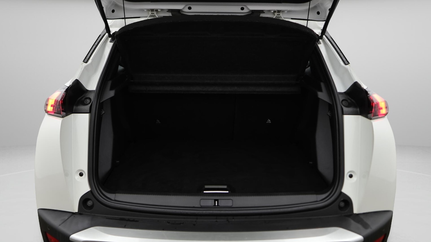 Used Peugeot 2008 2020 for sale - 76472476: Photo 18