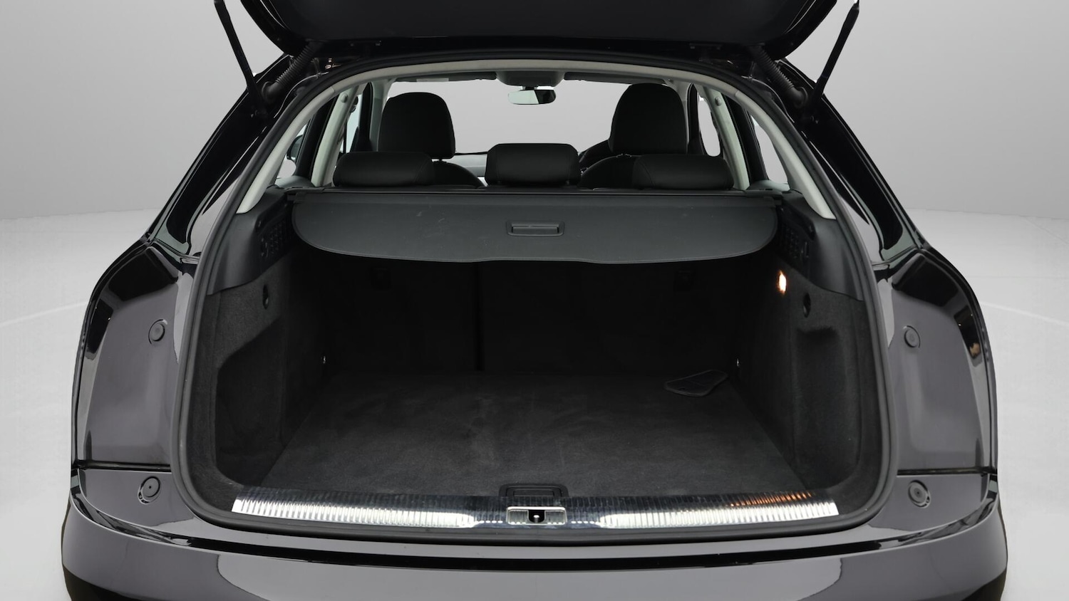 Used Audi Q3 2018 for sale - 76671239: Photo 18