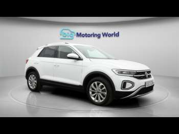 Used Volkswagen T-Roc 2023 for sale - 74809776: Photo