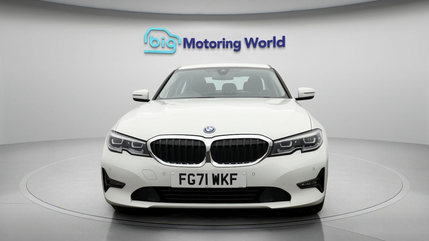 Used BMW 3 Series 2021 for sale - 77525232: Photo 2